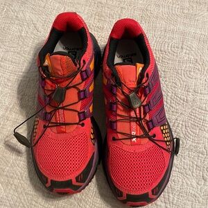 Salomon womens shoes size 8.5